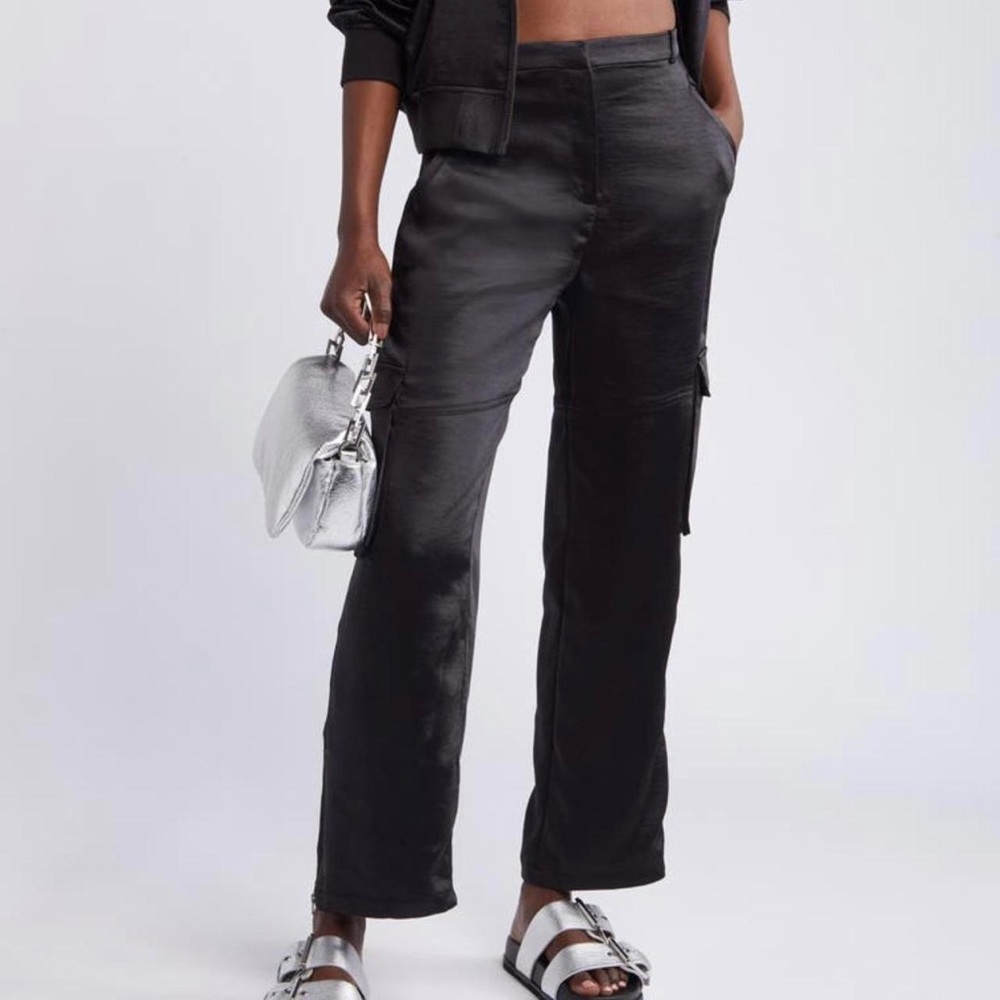 Open‎ Edit Women’s Black Satin Cargo Pants Size 18